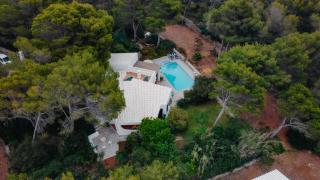 Villa en Cala Morell con piscina privada en el bosque - 6