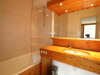 Charmant studio lumineux avec balcon sud, skis aux pieds, proche commerces, pour 4 personnes - FR-1-182-11 - Méribel - 7