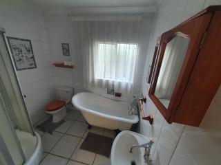Sun Deck Lodge - Hartbeespoort - 3