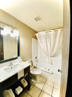 Super 8 Grand Rapids City Center - Wyoming - 5