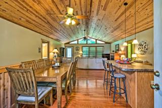 Charming Getaway with Lake Cumberland Views! - Snow - 3