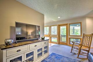 Dogs Welcome Secluded Oakland Gem with Hot Tub - Oakland - 5