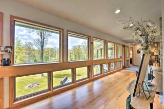 Dogs Welcome Secluded Oakland Gem with Hot Tub - Oakland - 3