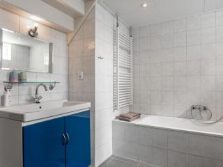 Holiday Home Zeeuws-Vlaanderen by Interhome - Sint Kruis - 2