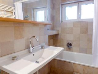 Fantastic view, cosy flat in chalet Bergfink - 1