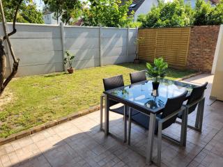 charmant studio de 30 m2 très calme avec sa grande belle terrasse et son jardin PRIVATIF - Tremblay-En-France - 0