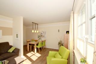 zentrumsnahe Ferienwohnung mit Balkon, gratis Nutzung vom AHOI Erlebnisbad und Sauna in Sellin, eigene Sauna - Villa Antje Whg 10 - Göhren - 6
