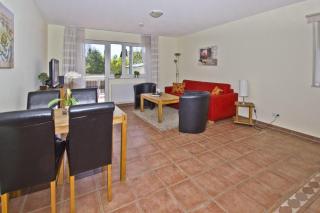 zentral aber ruhig, Balkon, gratis Nutzung vom AHOI Erlebnisbad und Sauna in Sellin - Villa Elisenhof FeWo 2 - Göhren - 7