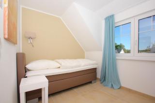 strandnahe FeWo mit Balkon, gratis Nutzung vom AHOI Erlebnisbad und Sauna in Sellin - Rex Rugia FeWo 13-6 - Lobbe - 1