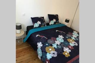 George V - Enjoy the view of the sea channel - 3