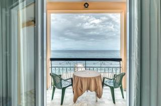 Eros Beach Hotel - Benitses - 8