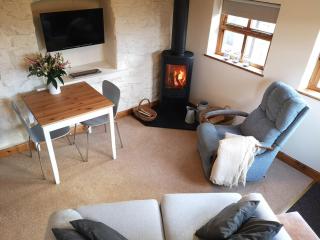 The Byre - Llandyfrydog - 9