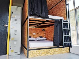 The Cocoon Capsule Hotel - 4