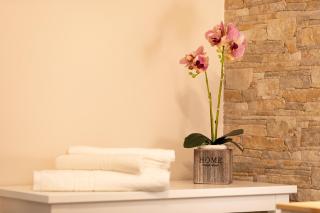 Tizzy Apartment & Rooms - Bari - 9