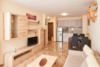 Апартаменти "Лазур" в сърцето на Поморие - 7