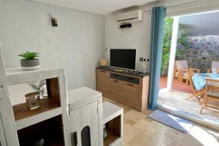 L'instant Evasion, studio avec terrasse, piscine ! - Saint-Gilles-les-Bains - 4