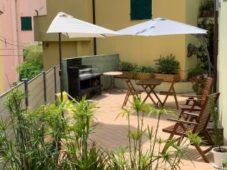 The Old Mansion - Vasia - 1