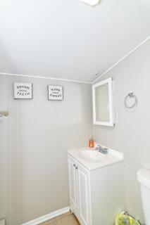 Camelback cottage - on ONE ACRE & near local attractions - 6