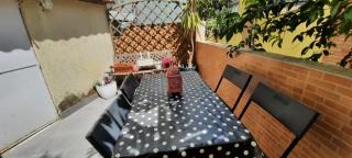 Sunny Terrace Apt, Close to Downtown! 2 Bedroom Flat - Lisbon - 9