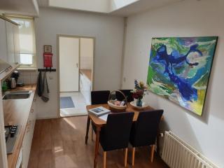 Sfeervol ingericht vakantiehuis in hartje Kortgene, dichtbij Veerse Meer - 9