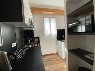 A MANDRIA, appartements avec cuisine 30m2, patio, vue Montagnes et citadelle, 5 minutes à pied du centre ville et des rivières - 5