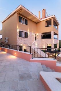 TEONA Luxury Apartment with jacuzzi and terrace sea view - 5