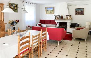 2 Bedroom Cozy Home In Saint Trinit - 7