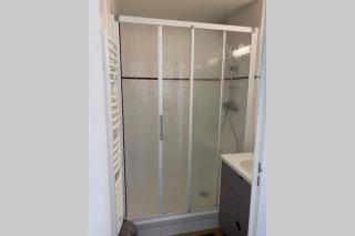 Appartement T2 rénové dans résidence avec piscine - 7