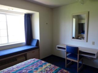 Americas Best Value Inn & Suites Maryville - 9