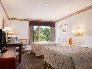 Travelodge by Wyndham Owen Sound ON - Owen Sound - 9