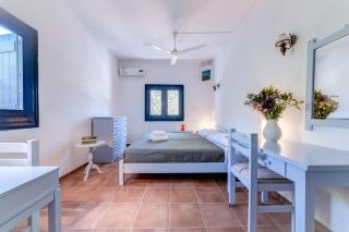 Peggy's Place, Traditional Cycladic House in Drios - Drios - 2