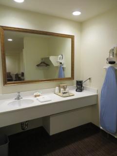 Anaheim Desert Inn & Suites - Anaheim - 4