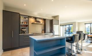 13 St James Avenue - 4