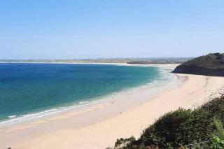 Luna Beach - Luxury Carbis Bay Apartment + Parking - 3