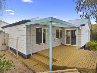 1 Bennett Court - Carrickalinga - 7