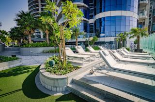 Royal Club By RVHR, Paramount Tower B, Business Bay - Dubai - 2