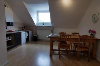 praktische Monteurwohnung im Dachgeschoß 4 Personen - Gelsenkirchen - 3