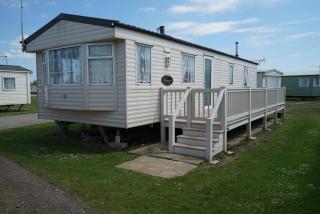 Lyntons 3 bedroom caravan pets stay free linen included - 0
