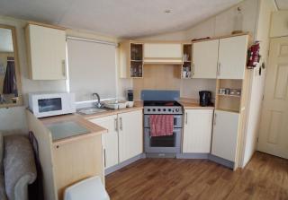 Lyntons 3 bedroom caravan pets stay free linen included - Heacham - 3