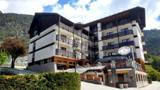 HG Hotel Italia - Brusson - 0