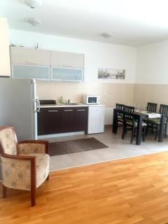 City & Sea Apartments - Budva - 8