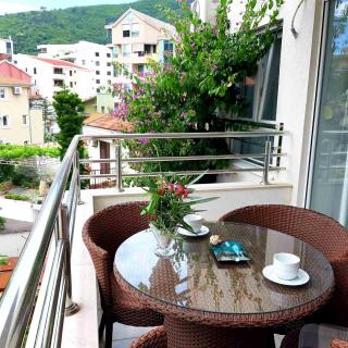 City & Sea Apartments - Budva - 4