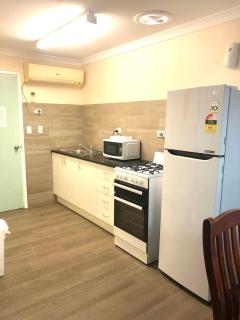 Bay Lodge - Denham - 4
