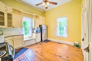 Authentic Colonial Home Near Downtown Selma! - Selma - 1