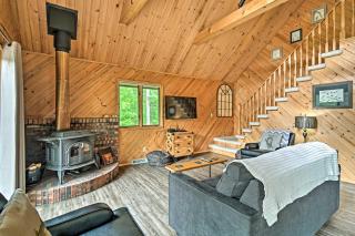 Riverfront Traverse City Cabin Near Snowmobiling! - Traverse City - 0