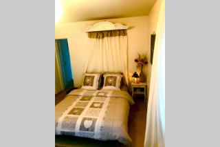 Villa Lilly 2 piscine et jardin privé 8 chambres - Pierry - 6