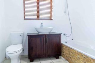 Eighteen Siesta -Family only - Ballito - 2