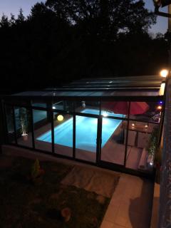logement avec piscine couverte chauffée du 15 avril à octobre et spa privatifs, vue - Estivareilles - 2