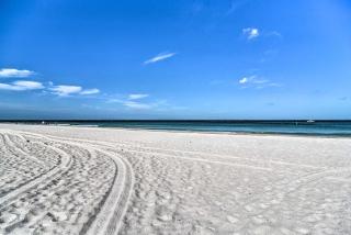Indian Rocks Beach Unit - Steps From the Shoreline - 0