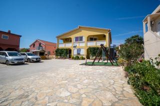 Apartments Pavic - Vir - 7